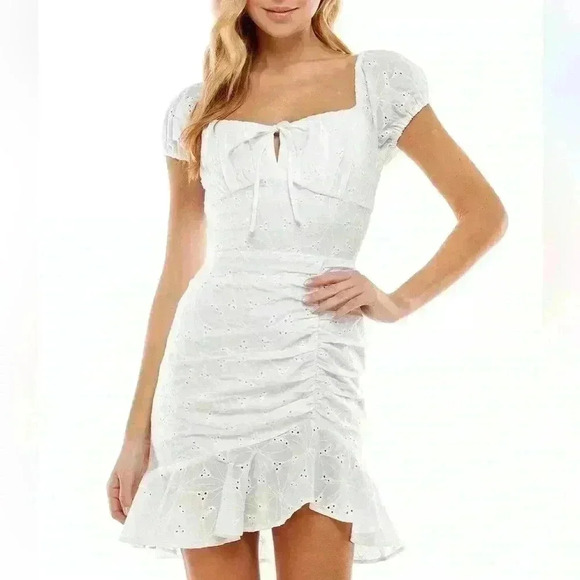 City Studios Juniors' Cotton Eyelet Puff-Sleeve Flared Sheath Dress - Picture 1 of 11